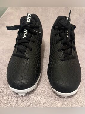 Under Armour Women’s Cleats Black Size 8.5